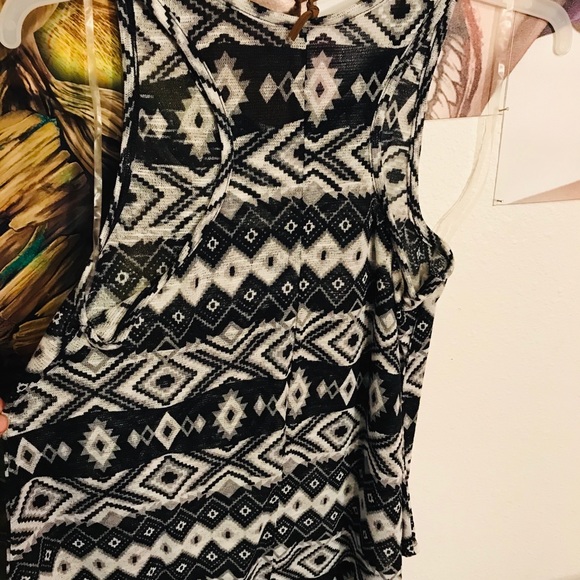 Tank top - Picture 2 of 2